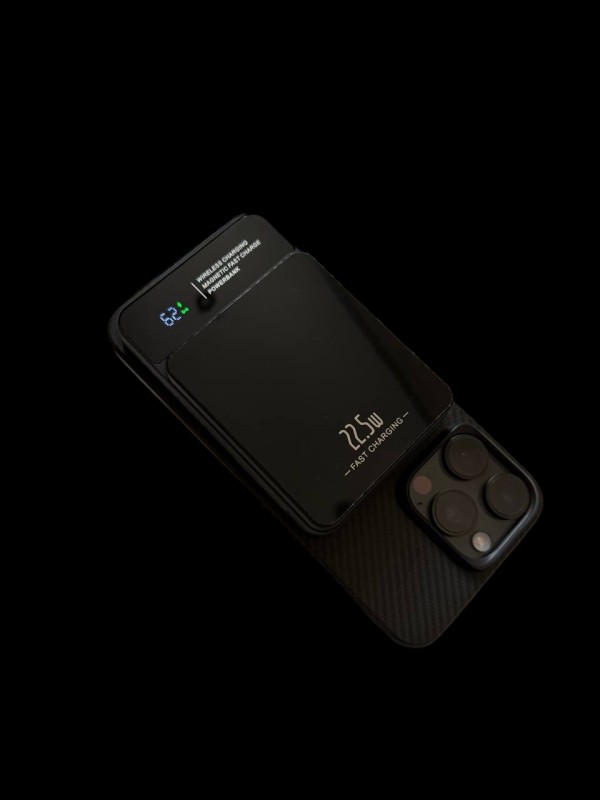 Powerbank 10000 mAh MagSafe 22.5W чорна бездротова зарядка для iPhone від Козак Шоп Powerbank 10000 mAh MagSafe 22.5W чорна бездротова зарядка для iPhone від Козак Шоп