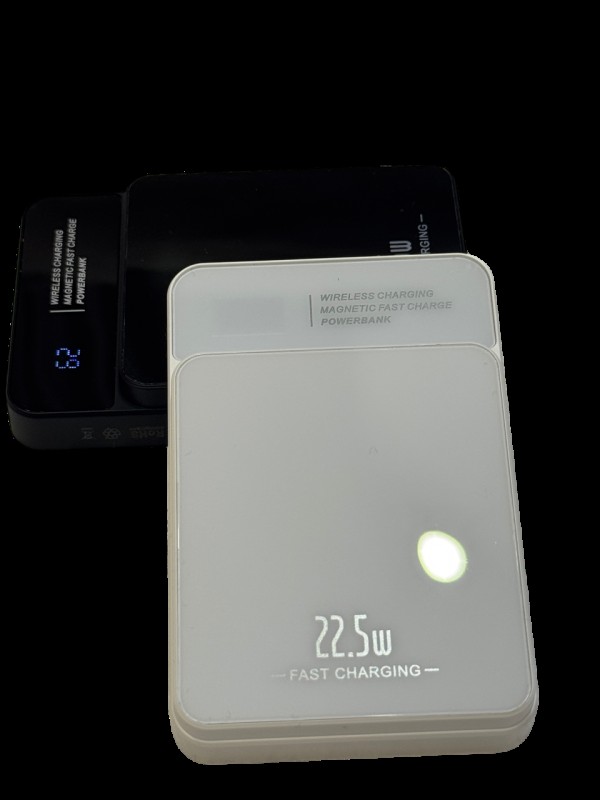 Powerbank 10000 mAh MagSafe 22.5W чорна бездротова зарядка для iPhone від Козак Шоп Powerbank 10000 mAh MagSafe 22.5W чорна бездротова зарядка для iPhone від Козак Шоп